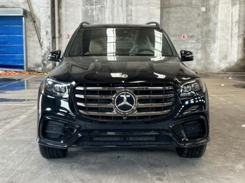 2025款奔驰GLS580加版4.0T价格多少钱 黑棕内饰现车可分期首付20%
