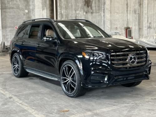 2025款奔驰GLS580加版4.0T价格多少钱 黑棕内饰现车可分期首付20%