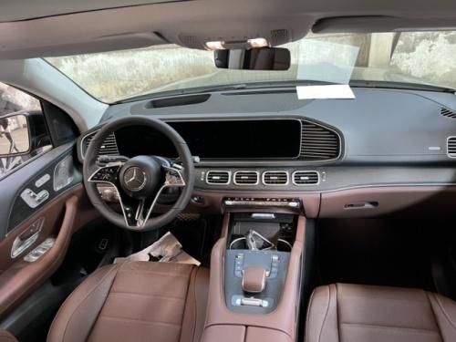 奔驰GLS350d柴油SUV现车价格 3.0T排量7座顶配报价含购置税明细