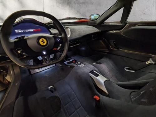 法拉利Daytona SP3价格 6.5L V12引擎+830匹马力 豪华配置全解析