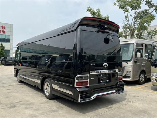 全新款丰田考斯特12座黑武士