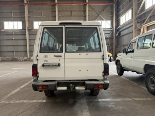 2025款酷路泽LC78 4.0自动汽油现车价格 双油箱+涉水喉配置拉满