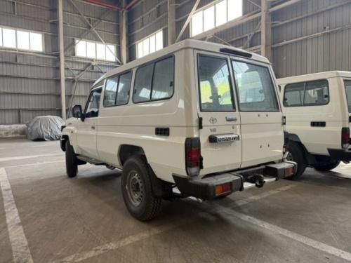 2025款酷路泽LC78 4.0自动汽油现车价格 双油箱+涉水喉配置拉满