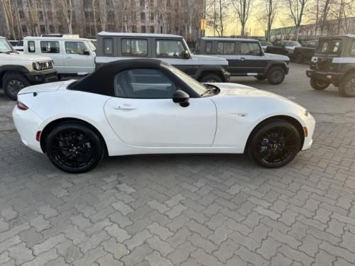 2025款马自达MX-5手动软顶敞篷2.0L现车价格 配置升级可金融分期