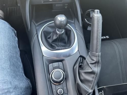 2025款马自达MX-5手动软顶敞篷2.0L现车价格 配置升级可金融分期