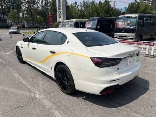 玛莎拉蒂总裁Q4行政版 红内+碳纤维落地价格 分期首付多少钱