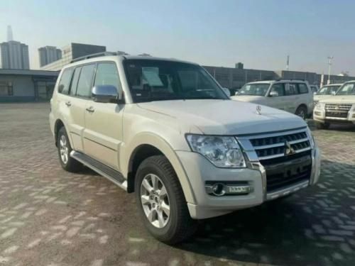 2025款三菱帕杰罗V93 3.0L V6超选四驱现车价格2X万起可全国分期