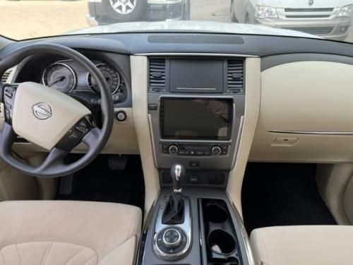 途乐4.0 XE中东版现车价格48万 7速自动+双差速锁 颜色可选‌