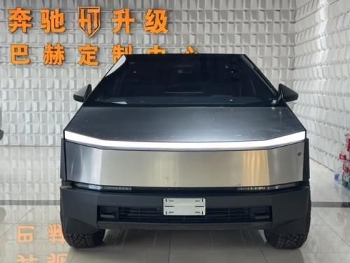 2025款特斯拉赛博野兽版现车 三电机883马力 起售价格含豪华配置
