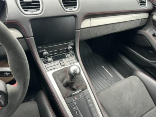 保时捷718 GT4手动4.0L价格 银黑配色+赛道套件 全国分期首付20%