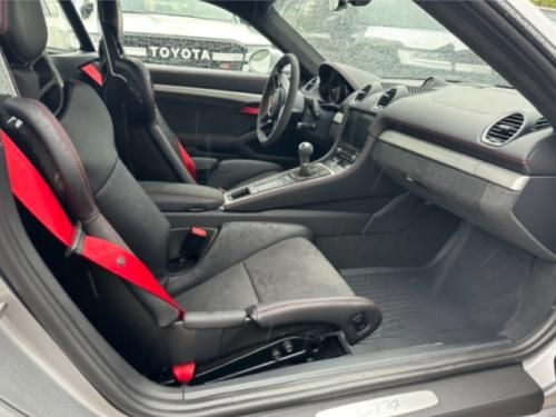 保时捷718 GT4手动4.0L价格 银黑配色+赛道套件 全国分期首付20%