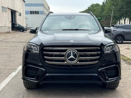 2025款奔驰GLS580价格多少钱 4.0T V8动力+巅峰包现车金融方案