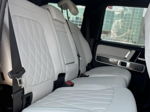 奔驰G63 4x4&sup2;现车到港多少钱 4.0T V8动力 分期首付20%年利率3%‌