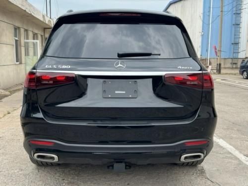 2025款奔驰GLS580价格多少钱 4.0T V8动力+巅峰包现车金融方案