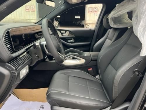 2025款奔驰GLS580价格多少钱 4.0T V8动力+巅峰包现车金融方案