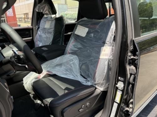 2025款道奇犀牛RHO 3.0T多少钱 首付20万开回家‌ 分期零压力‌