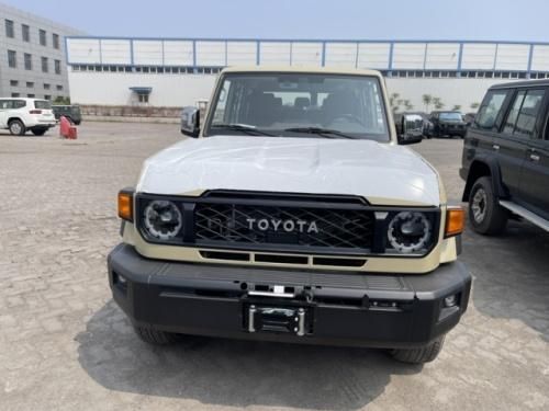 2025款丰田酷路泽LC76 2.8T柴油自动挡 四驱越野价格 分期零压力