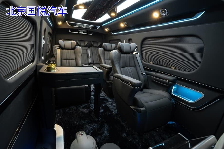 丰田海狮凯萨皇冠版4S店优惠价格