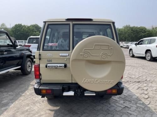 2025款丰田酷路泽LC76 2.8T柴油自动挡 四驱越野价格 分期零压力