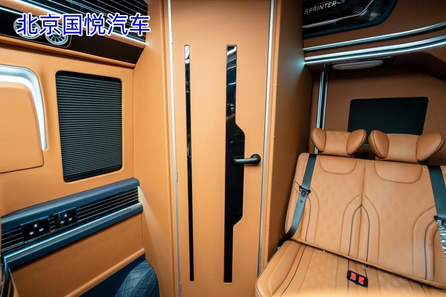 奔驰斯宾特6座带卫生间官方报价  6座斯宾特落地价