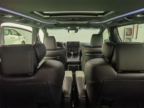 雷克萨斯LM300h2.5混动七座豪华配置低油耗高舒适金融贷款方案