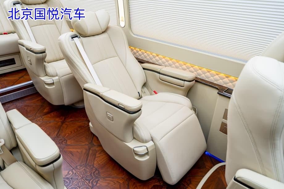 丰田考斯特商务车价格 丰田考斯11座报价配置