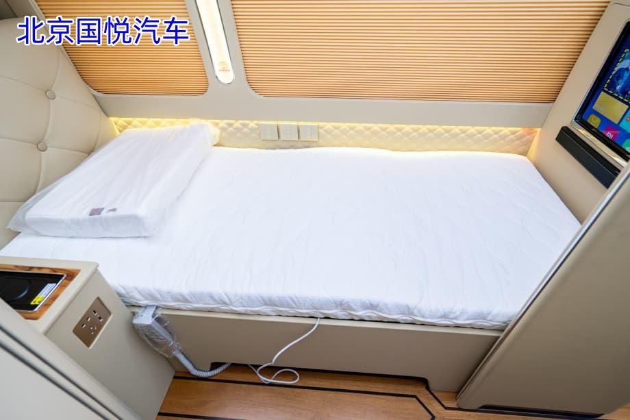 丰田考斯特7座房车版落地价格 定制报价详情参数