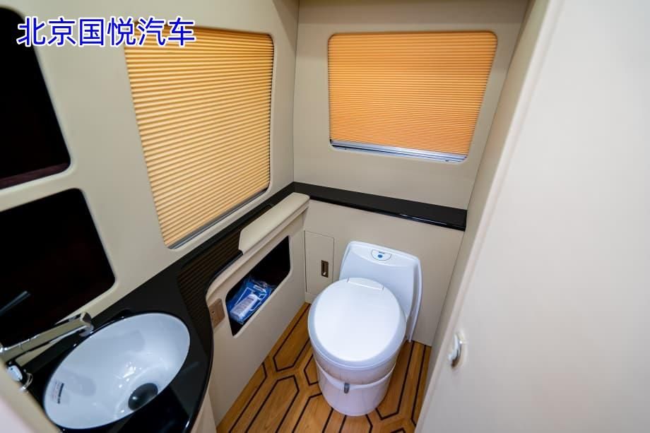 丰田考斯特7座房车版落地价格 定制报价详情参数
