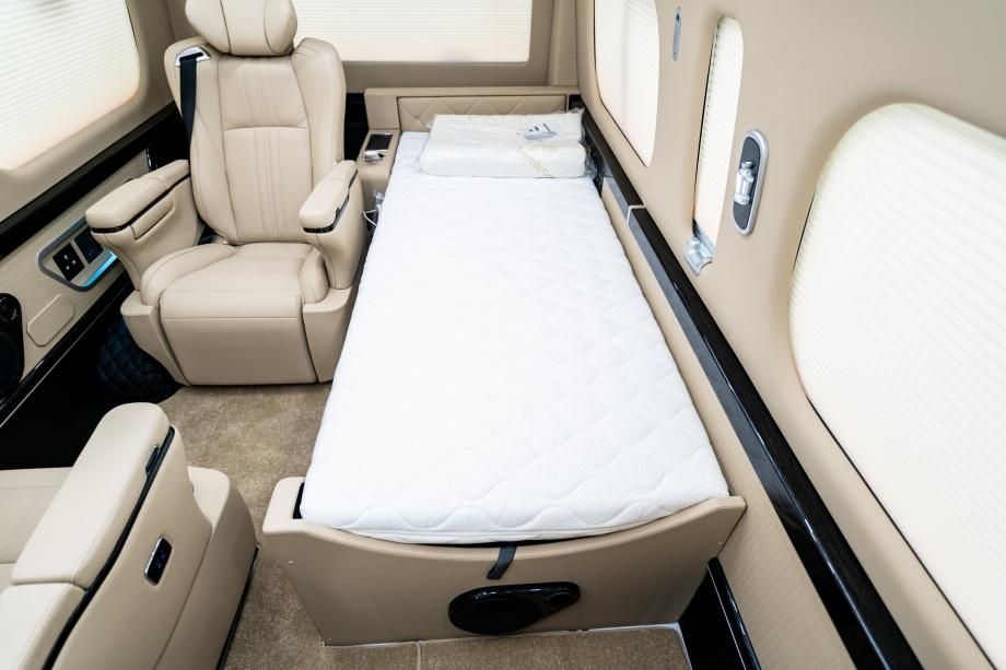 广东惠州丰田海狮凯萨皇冠专卖店 丰田海狮配置表