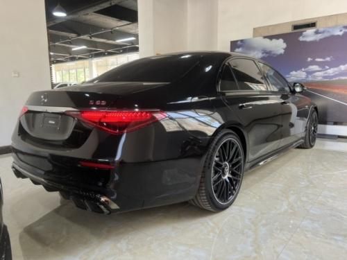 奔驰S63 AMG 21寸轮毂+柏林之声4D音响 落地价多少钱 分期0首付