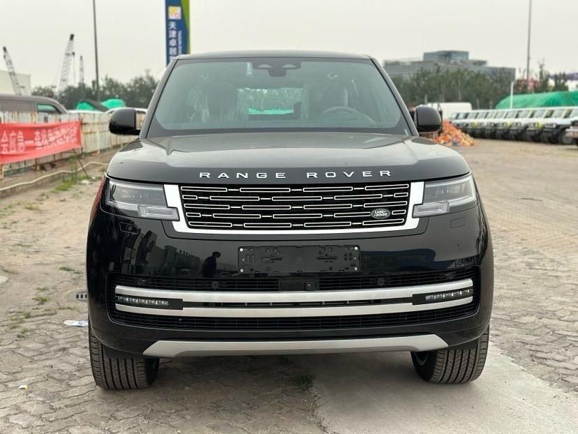 2025款路虎揽胜行政 3.0T D350 柴油 创世加长最新报价208万