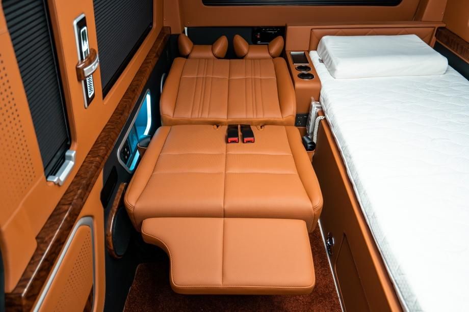 海狮6座电动单人车内空间如何 丰田海狮6座多少钱