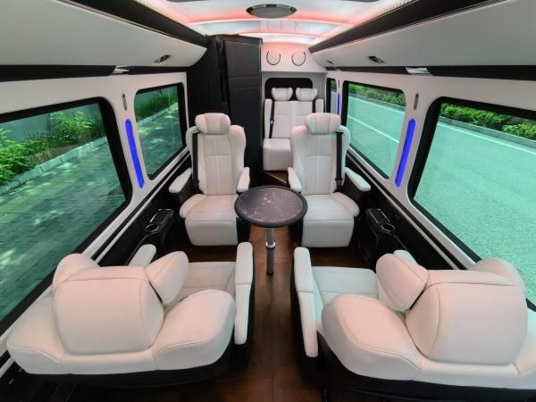 丰田考斯特12座图片 考斯特12座改装内饰图