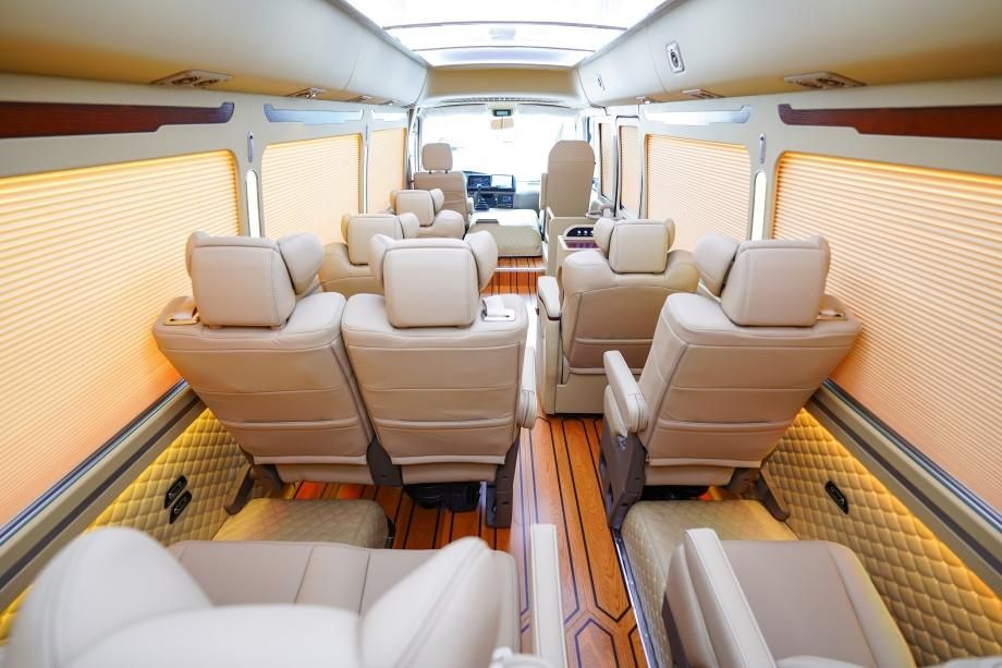 丰田考斯特2025款现车官方特惠报价 15座指导价多少