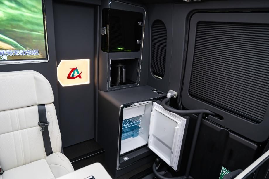 丰田考斯特13座配置参数 13座接待用车落地指导价