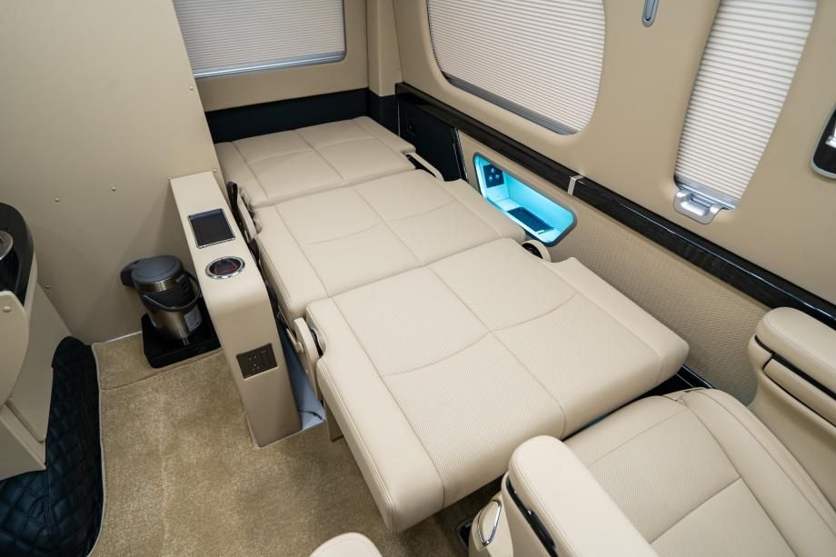 新款丰田海狮6座改装后价格 新款海狮6座落地政策报价