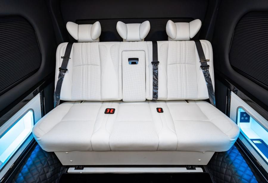 丰田海狮9座现车特惠落地价 海狮新车参数图片