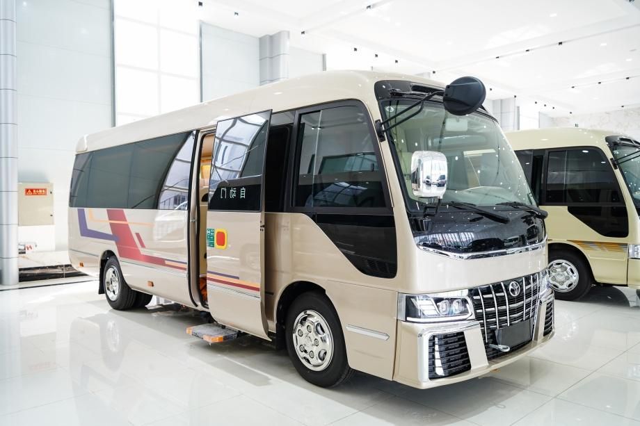 丰田考斯特12座豪华版价格表 定制考斯特车型特价多少钱