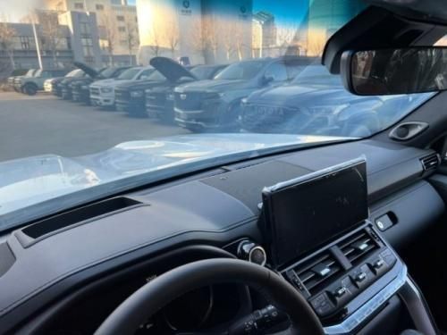 ‌丰田兰德酷路泽3500 LC300 VXS顶配3.5T报价多少钱 20%首付分期