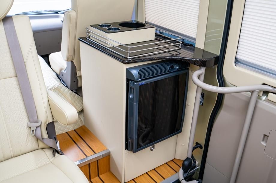 16座对向考斯特商务车热销活动报价 高端配置参数详情