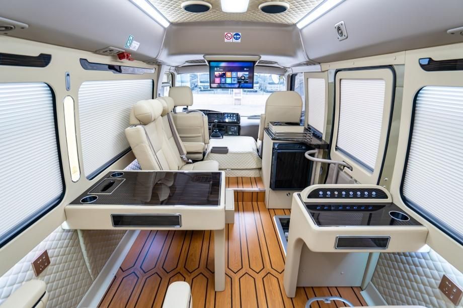 16座对向考斯特商务车热销活动报价 高端配置参数详情