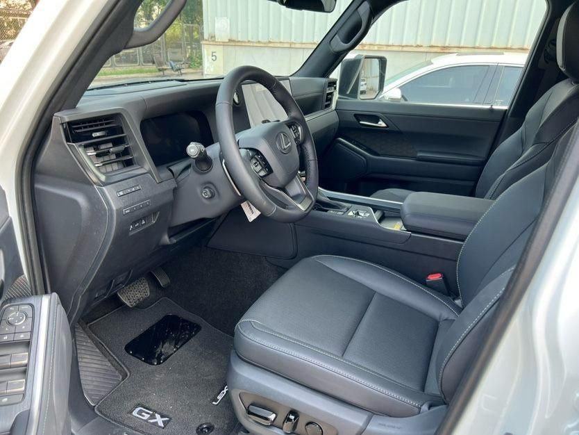 2025款雷克萨斯GX550  7座 Premium高级最新报价112万谈