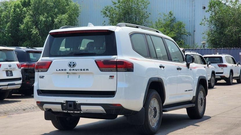 2025款豐田酷路澤3300  GR-Sport 柴油最新價格信息