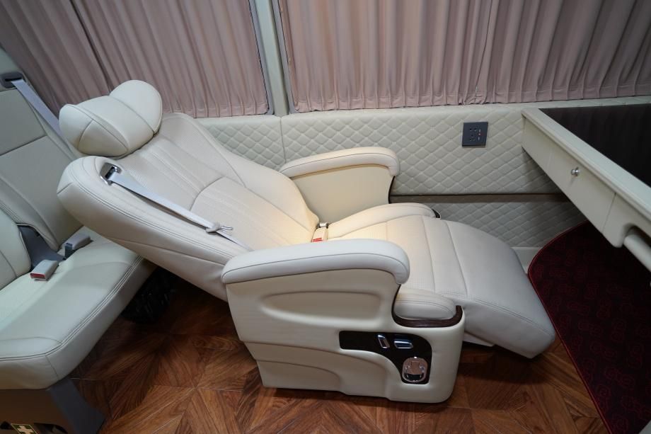 公司团队出行选考斯特16座行政版配置报价详情电话