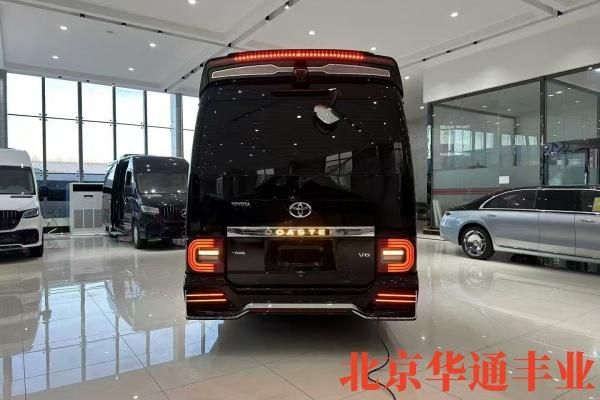 25年丰田考斯特丰田考斯特提供多个版本选择，覆盖超级VIP商务版