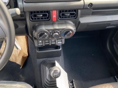 2025吉姆尼1.5L颜色实拍 报价+分期方案一键获取