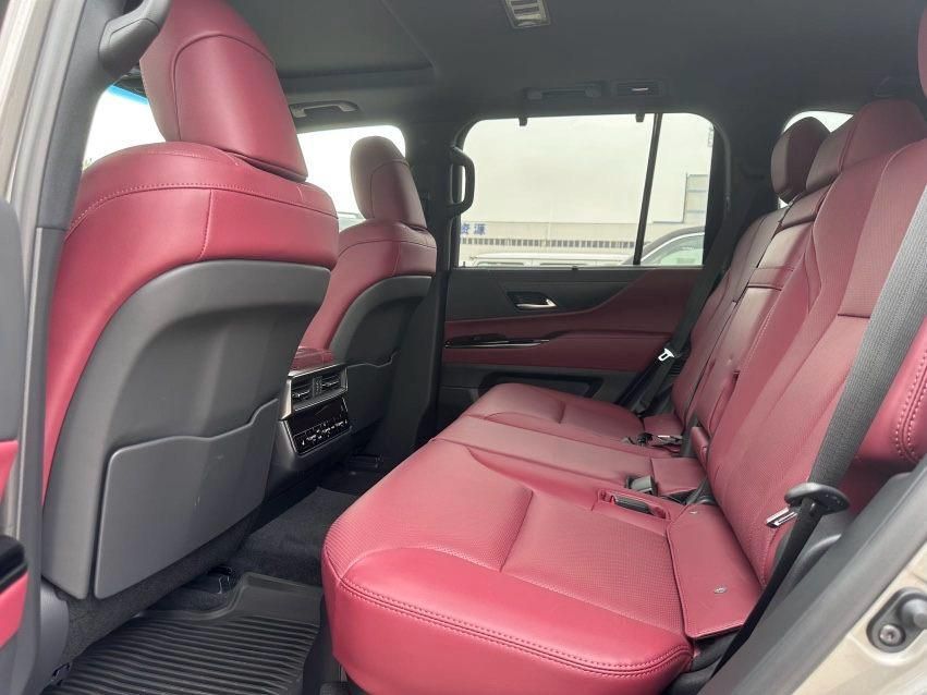 2025款雷克萨斯LX600 7座 Premium高级 标准最新价格