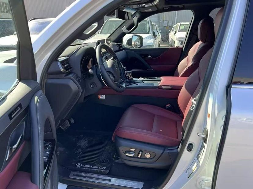 2025款雷克萨斯LX600 7座 Luxury豪华 加版最新价格配置参数