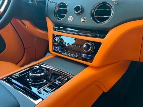 勞斯萊斯閃靈24款配置亮點(diǎn) 純電驅(qū)動(dòng)性能卓越 全款分期靈活選擇