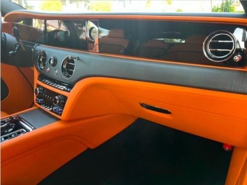 勞斯萊斯閃靈24款配置亮點(diǎn) 純電驅(qū)動(dòng)性能卓越 全款分期靈活選擇